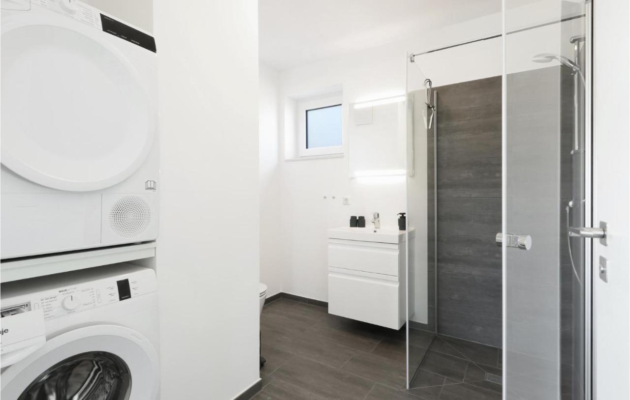 Stunning Apartment In Lembruch-Duemmer See Zewnętrze zdjęcie